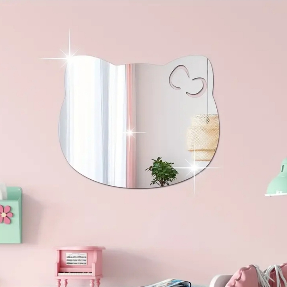 Hello Kitty Wall Mirror - Picture 4 of 7
